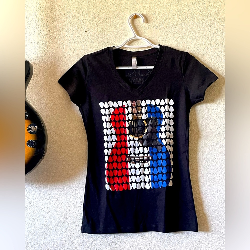 Buck Owens All American Guitar Pick Women’s Medium T-Shirt